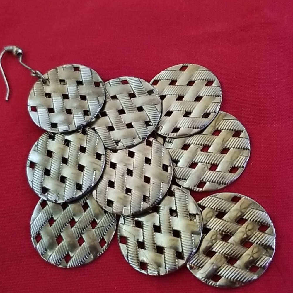Antique Goldtone Disc Earrings - Picture 4 of 4